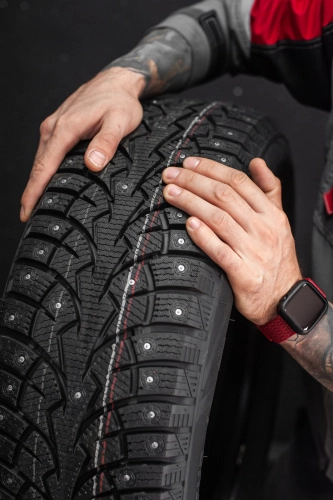 фото протектора и шины WINTERNOVA STUD I Шина ZMAX WINTERNOVA STUD I 185/65 R15 88T