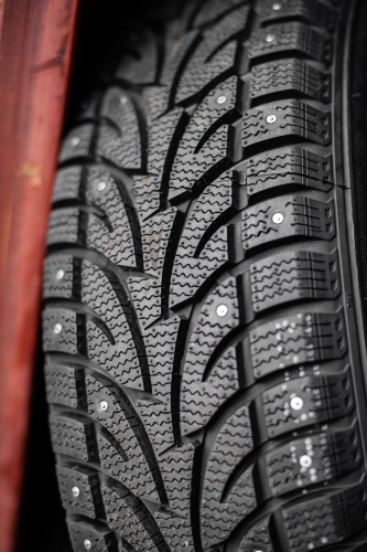 фото протектора и шины Ice Blazer WST1 Шина Sailun Ice Blazer WST1 235/65 R16 103S